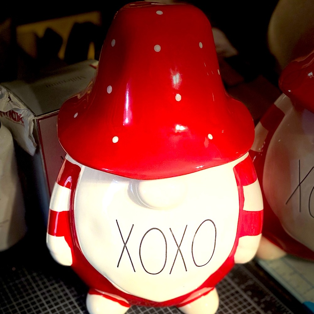 Rea Dunn cookie jar xOXo 💋 💕